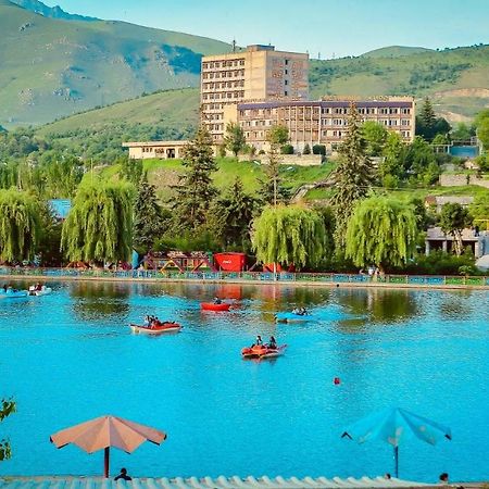 Kirovakan Hotel Vanadzor Exterior foto