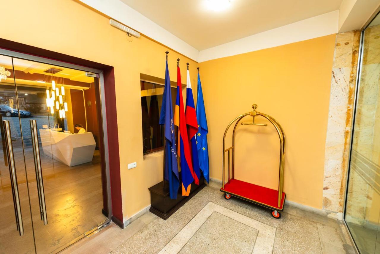 Kirovakan Hotel Vanadzor Exterior foto